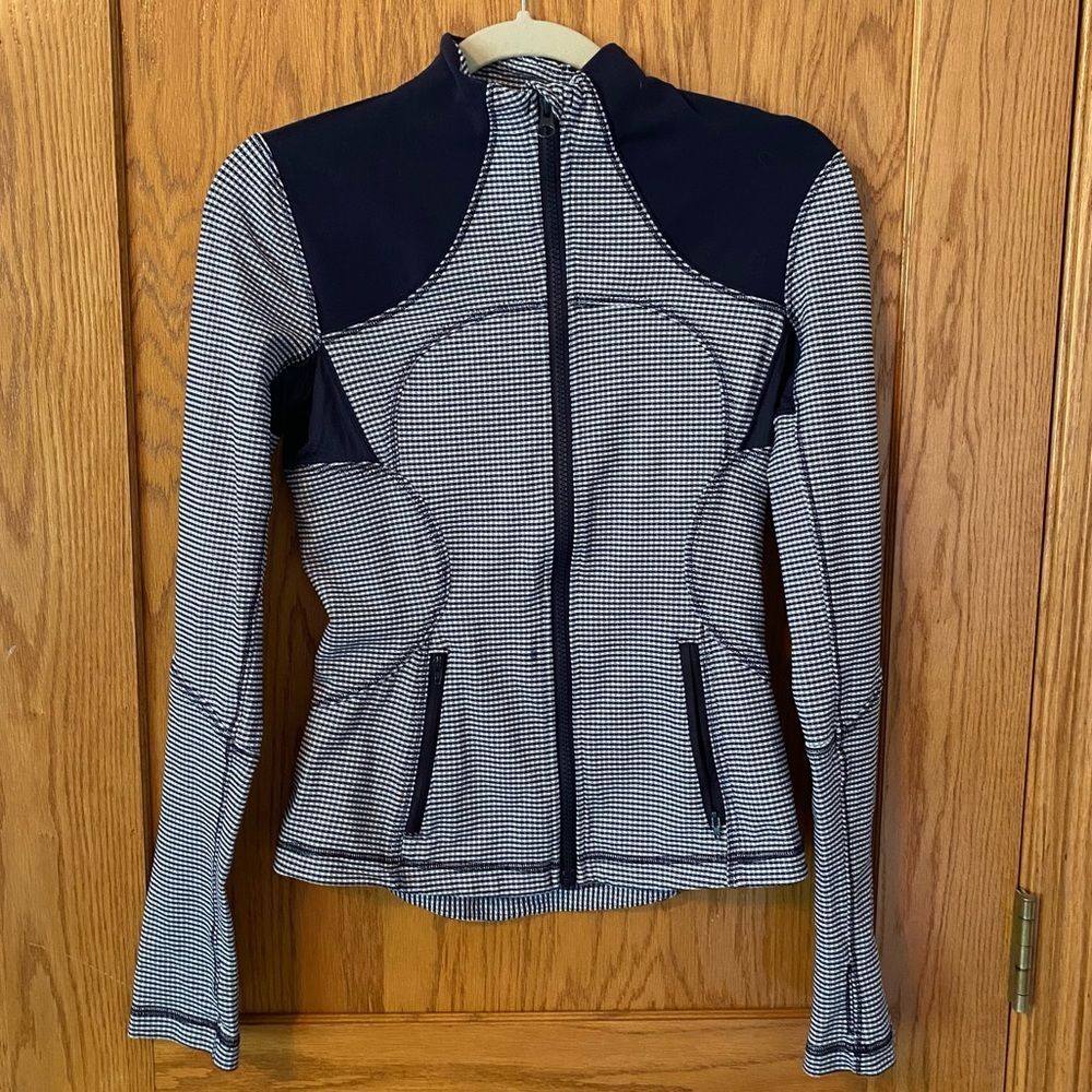 Lululemon Forme Jacket - Picture 4 of 8
